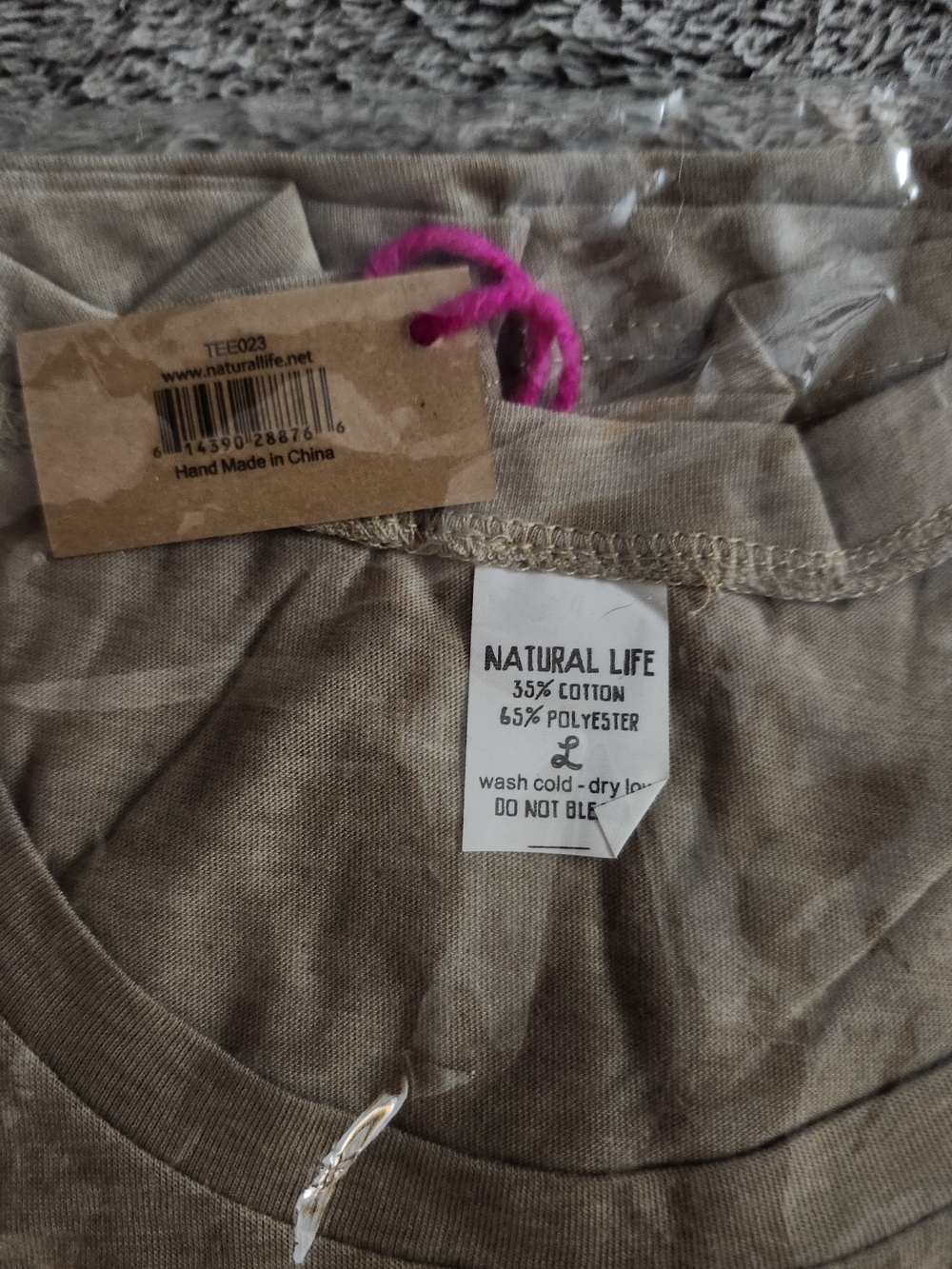 NATURAL LIFE Brand New T Shirt - I GET BY WITH A LITTLE HELP FROM MY FRIENDS - Picture 2 of 2
